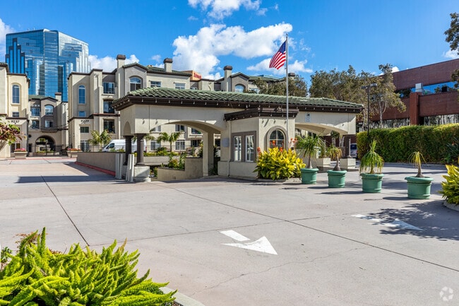 Entrance - Regents La Jolla