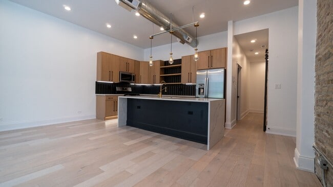 Photo - Stunning 3-Bedroom, 2-Bath Gem with In-Unit Washer/Dryer! Discover Uptown Living. Unit 4747 N Beacon 3N