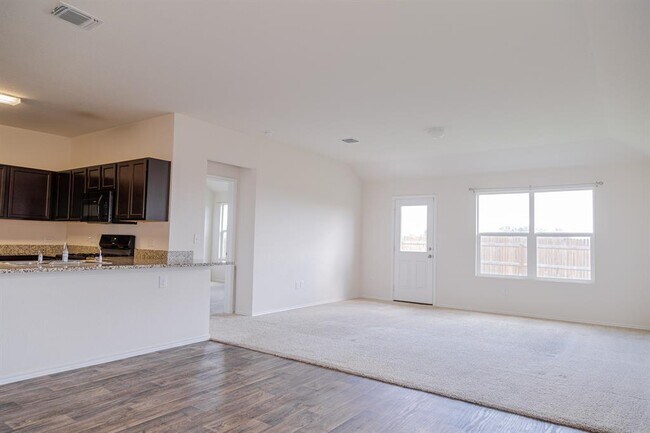 Photo - 15225 Harkness Pass