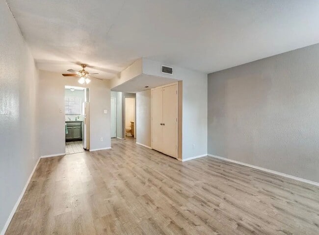 Photo - 7500 Chapin Rd