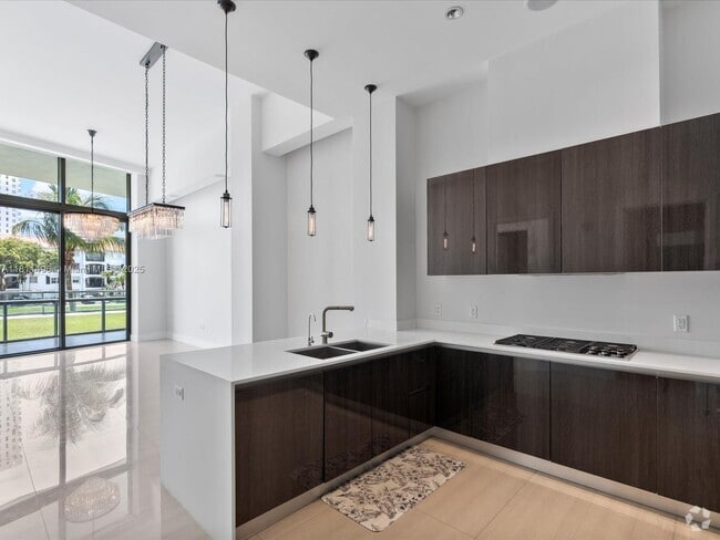 Building Photo - 3250 NE 188th St Unit 102 Rental