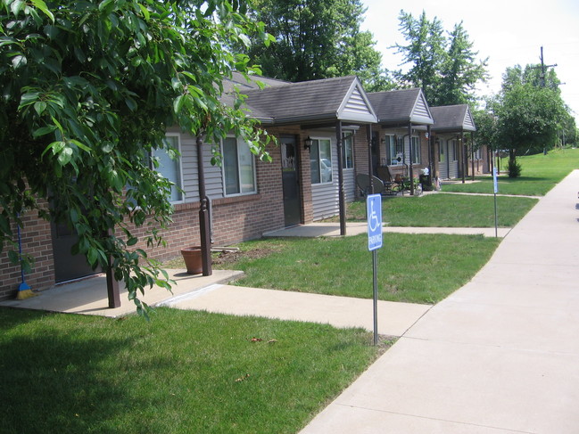 Fellowship Apartments - Fellowship Apartments