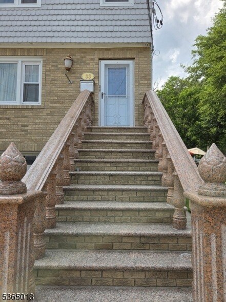 Photo - 33 Park Dr N Unit 2