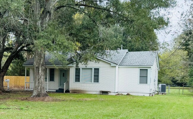 Photo - 1040 Myrtle St