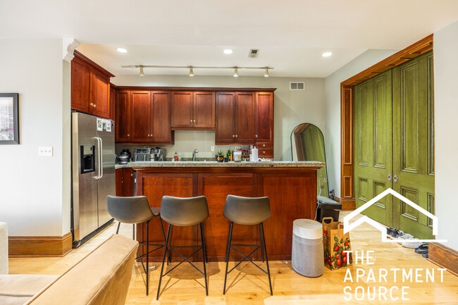 Photo - 2052 N Cleveland Ave Unit 1