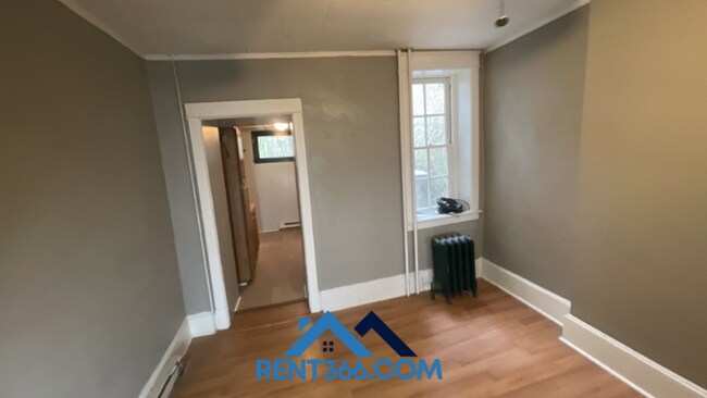 Photo - 405 E Norwegian St