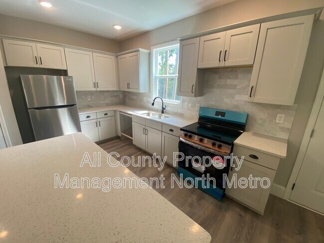 Photo - 5390 Valley Dr