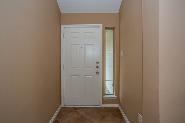 Photo - 16531 Strathmore Manor Ln