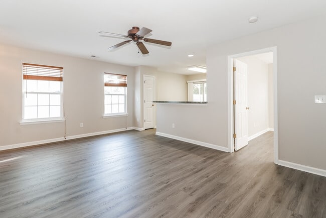 Photo - 3029 Hollybrooke Dr