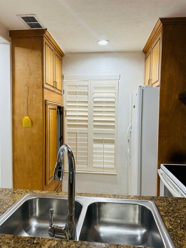 Photo - 4514 SW 8th Pl