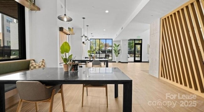 Photo - 4312 Yancey Rd Unidad B3