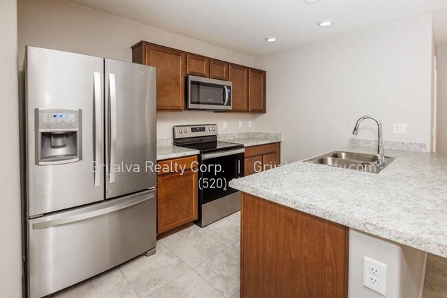 Photo - Lovely 3 Bedroom, 2 Bath Home with Den in Southeast Tucson (Irvington/Camino Seco)