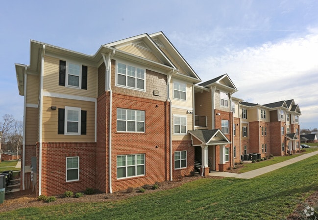 Photo - Kirkwood Crossing Apartments