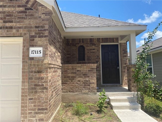 Photo - 17115 Alturas Ave