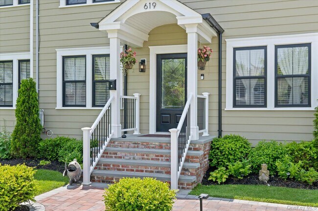 Photo - 619 Bailey Ave
