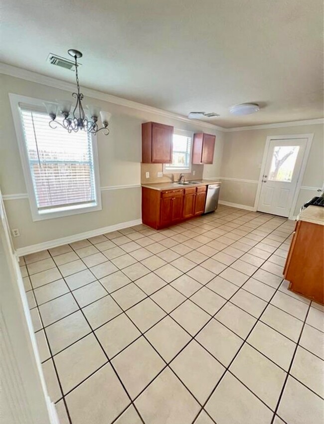 Photo - 1614 York Creek Dr