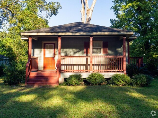 Building Photo - 5706 Tuskegee St Rental