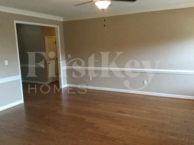 Photo - 293 Majestic Oak Dr