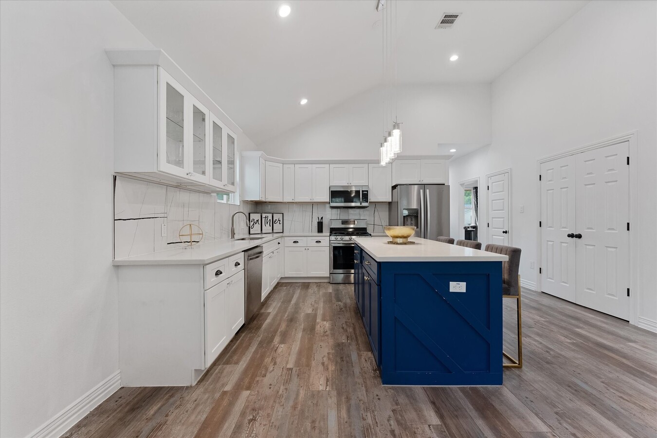 Photo - 4547 Newberry St