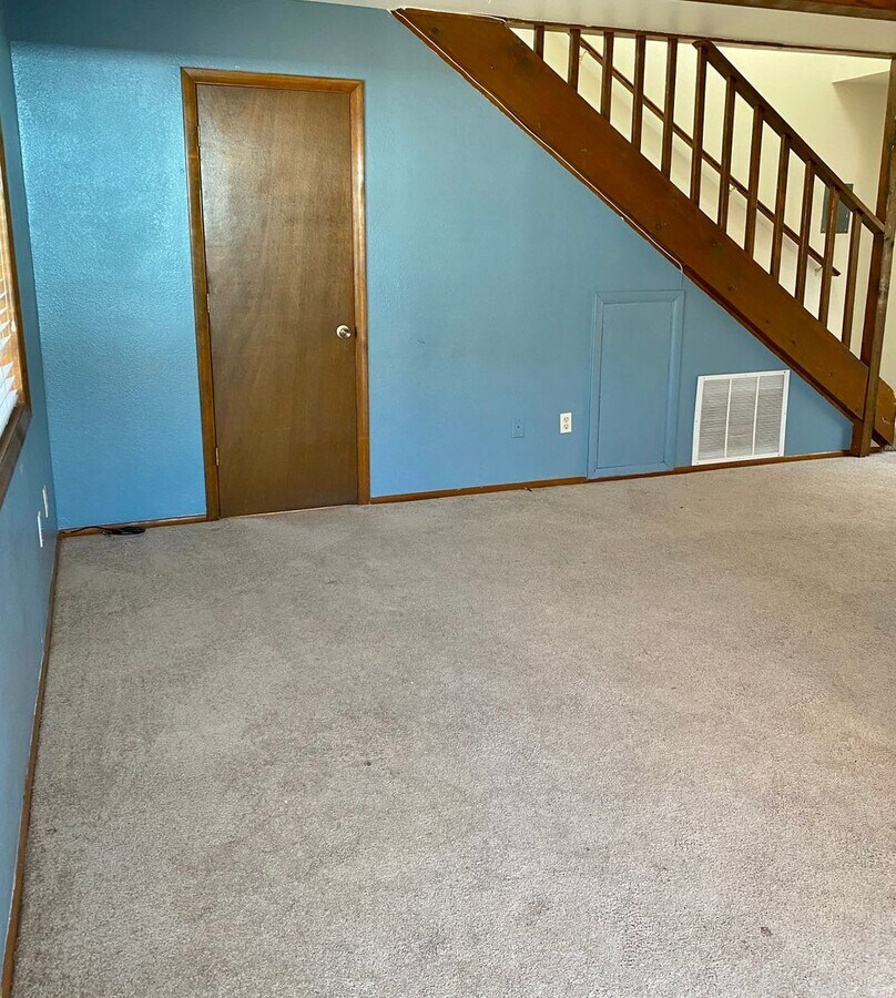 Photo - 975 Wilson Ave