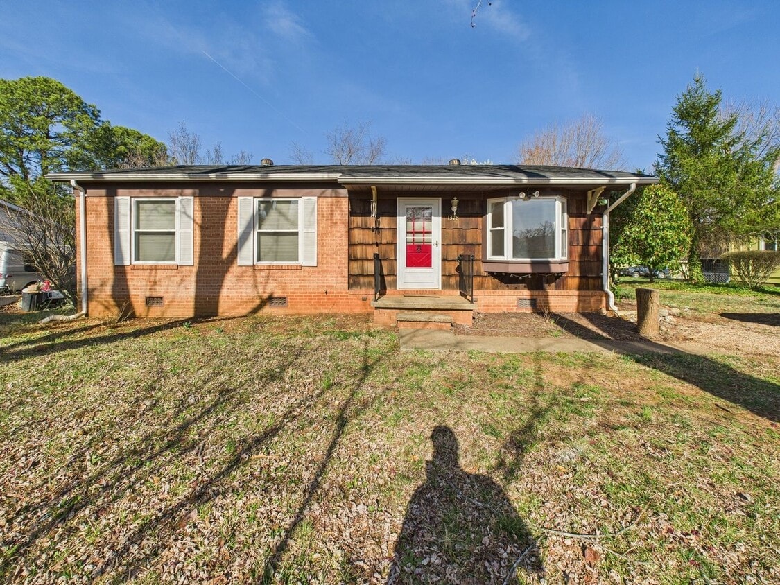 Wonderful 3-bedroom home! - Wonderful 3-bedroom home!