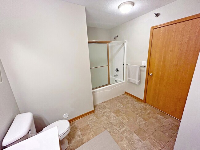Tiverton Court Apartments