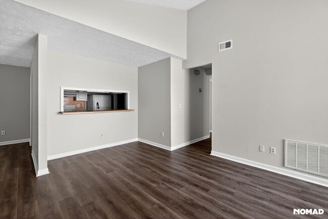 Photo - 5504 Windwood Rd