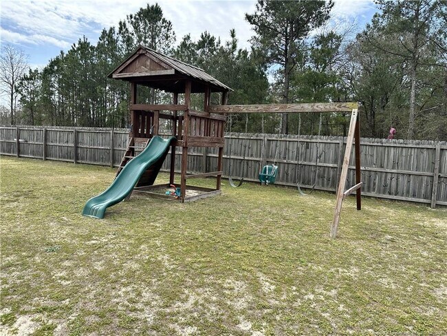 Photo - 2240 Sir Michael Dr