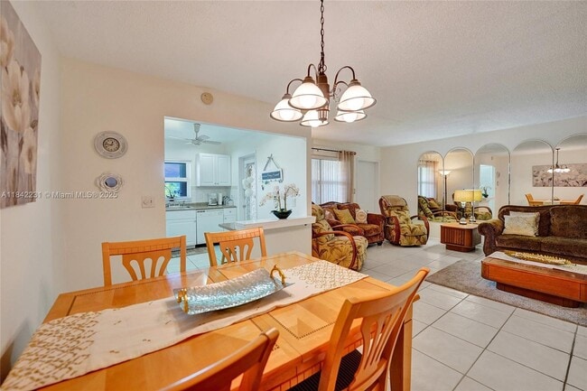 Photo - 5300 Washington St Unidad V308