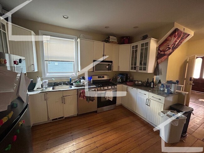 Photo - Don't miss out on this 6 bed 2 bath in Mission Hill...