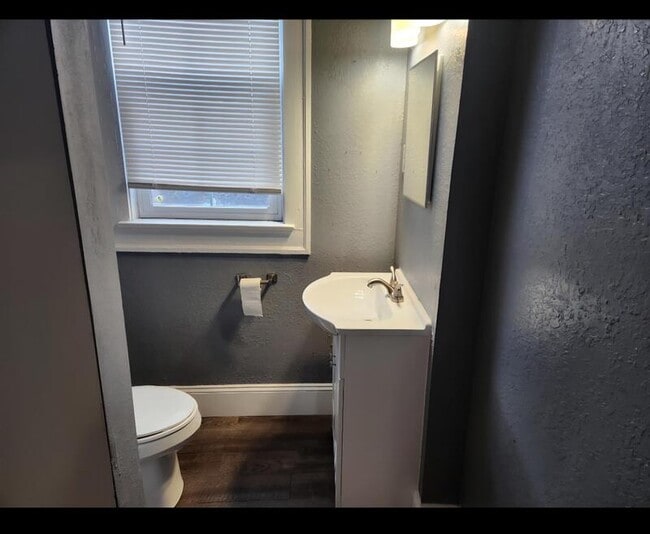 Photo - 471 N State Ave Unit 1