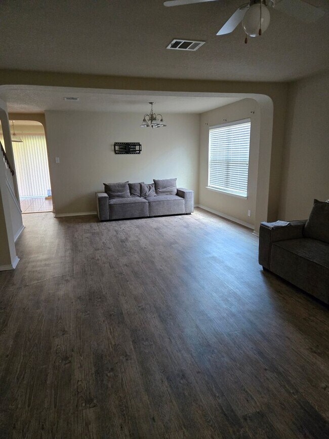 Photo - 118 Arcadia Pl