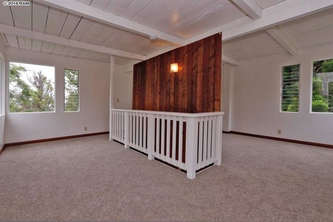 Photo - 1990 Olinda Rd