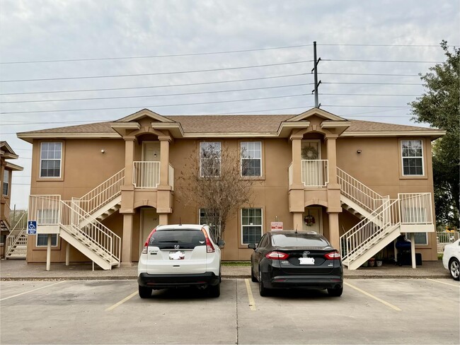 Building Photo - 419 W Eistetter St Unit 13