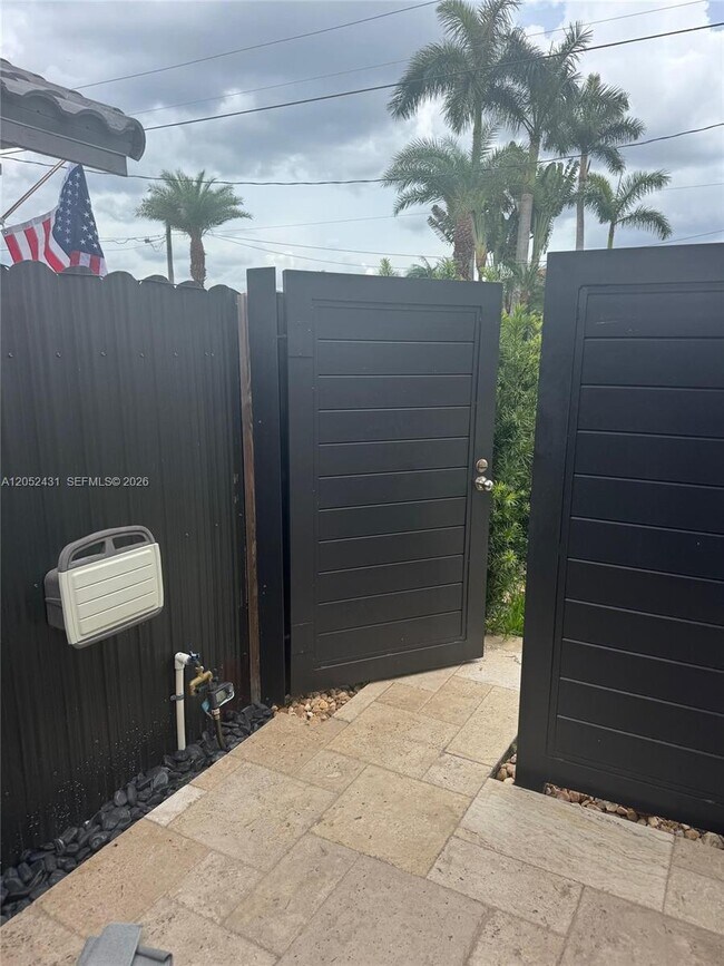 Photo - 3340 SW 139th Ave Unit 1