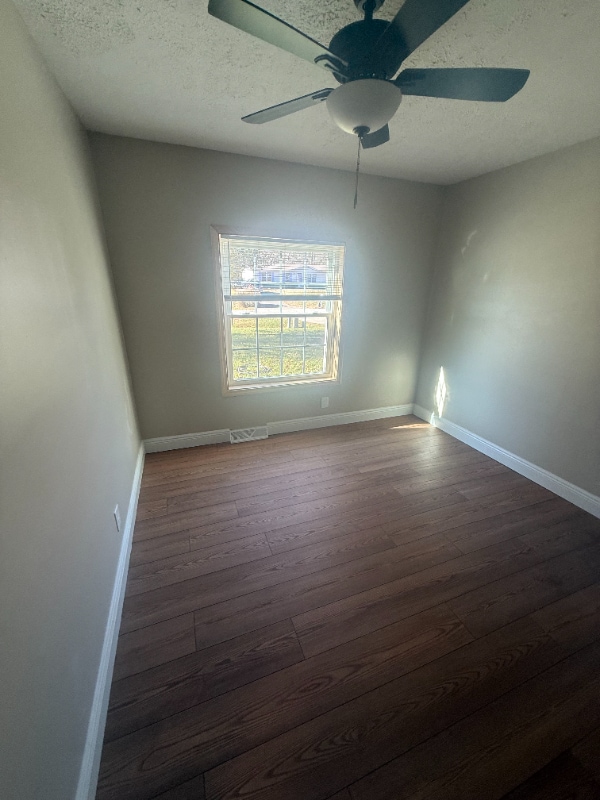 Photo - 1561 Maryan Ave