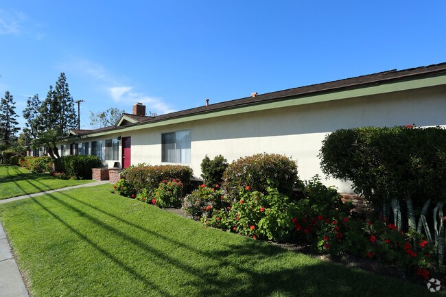 Orangewood Garden Apartments