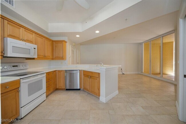 Photo - 410 Bayfront Pl Unidad 2309