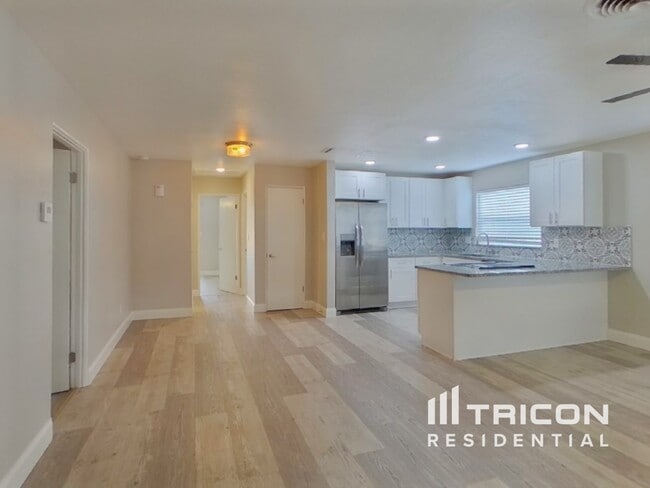 Photo - 3635 17th St N