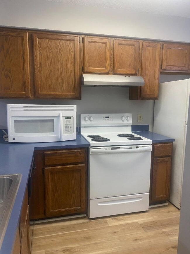 Photo - 409 Garden Dr