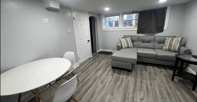 Photo - 2424 W Charleston St Unidad G