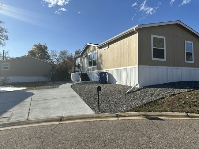 Building Photo - 1801 W 92nd Ave Rental