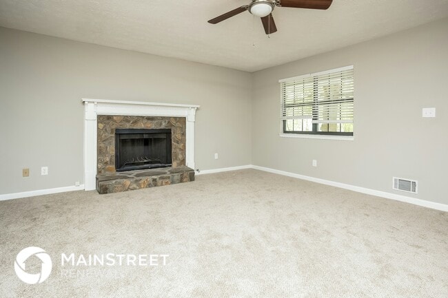 Photo - 140 Paces Way