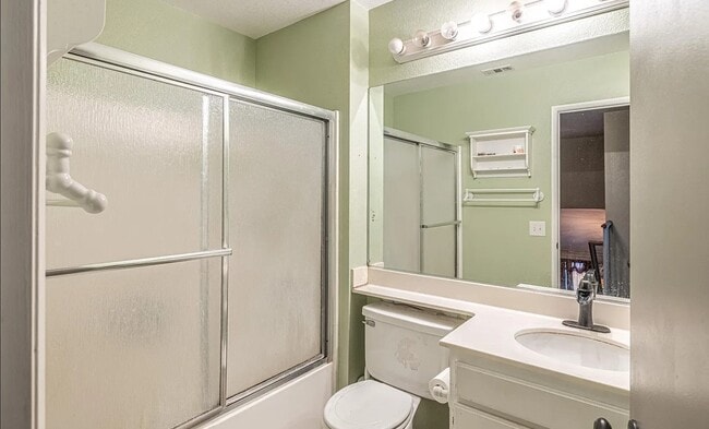 Building Photo - 4048 Belleshire Way