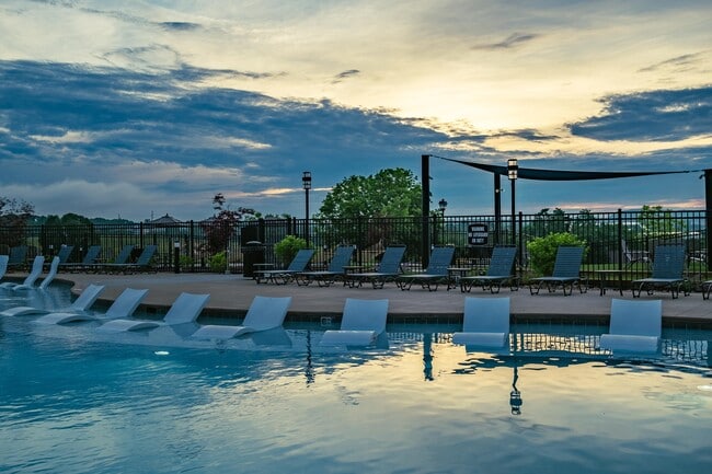 Photo - Foxridge Apartment Homes