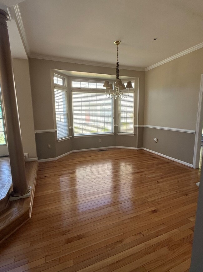 Photo - 2037 Woodshade Ct