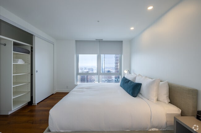 Unit 5110 - 2 BR 1 BA 910 SF - Calgary House