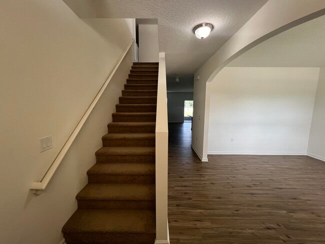 Photo - 1110 Newton Cir