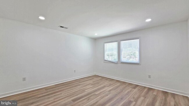 Photo - 1712 Mt Vernon Ave Unit E