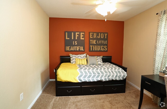 2br, 2ba, Bedroom, 1113 sf